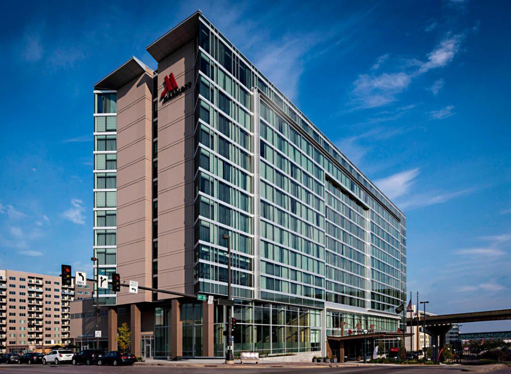 Omadm exterior 0010 hor clsc